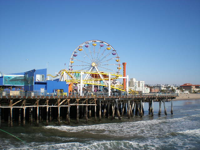 The+Pacific+Park+Pier+in+Santa+Monica+offers+memories+waiting+to+be+made.+%28Photo+courtesy+of+commons.wikimedia.org%29