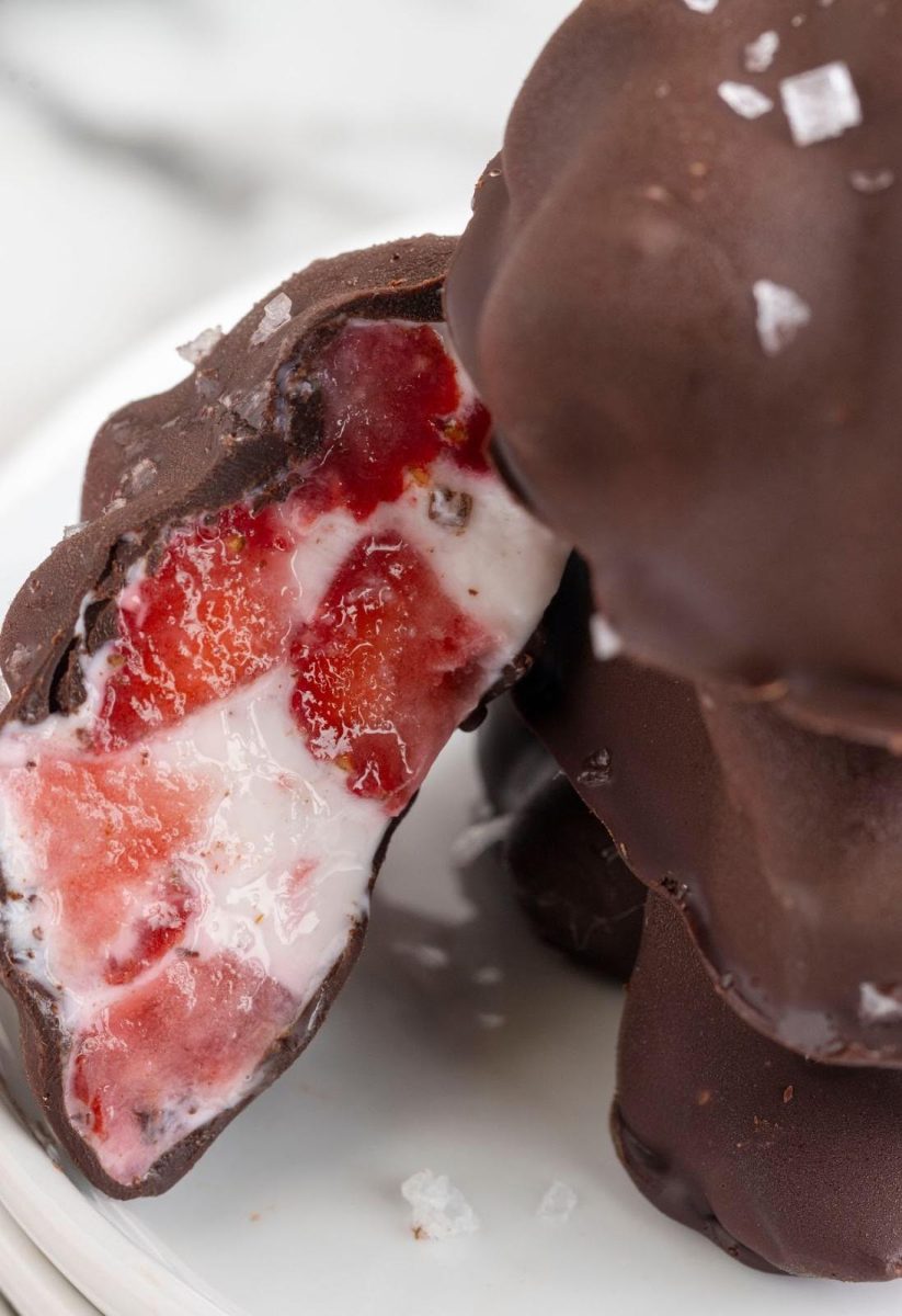 Recipe taken from https://togetherasfamily.com/chocolate-covered-strawberry-clusters-viral-tiktok-recipe/.
